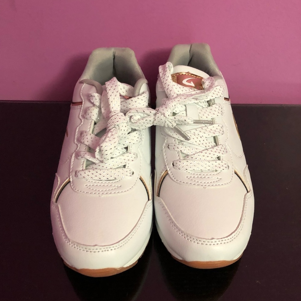 Geers White and Gold Sneakers.